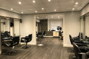 Salon Floor